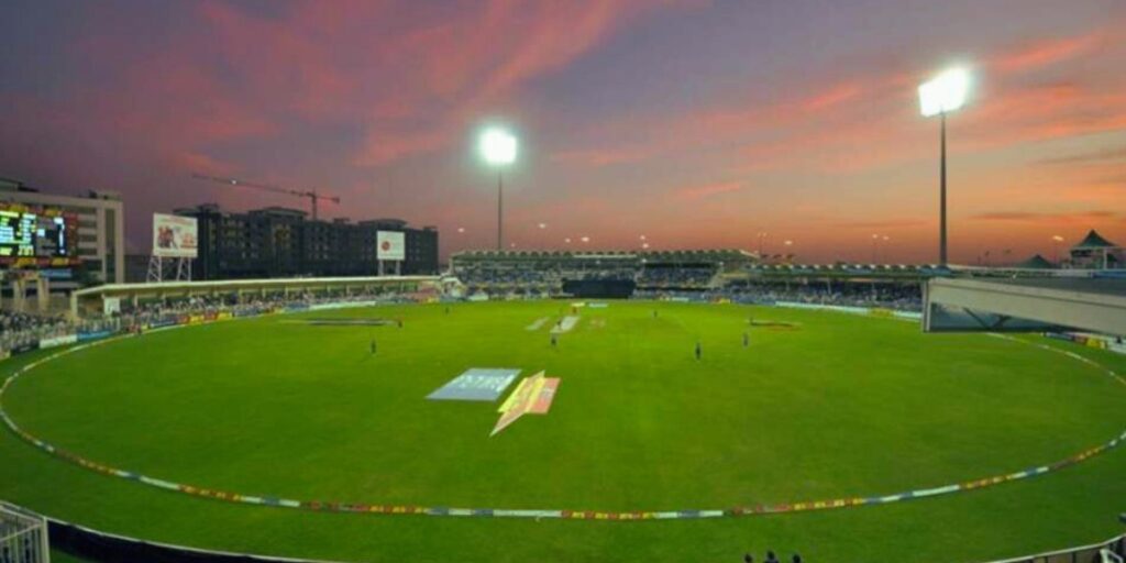 Sharjah Cricket Stadium Pitch Report In Hindi
