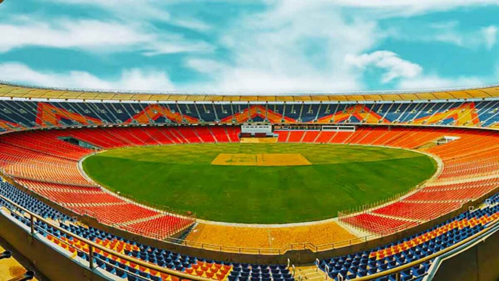 Narendra Modi Stadium Pitch Report In Hindi